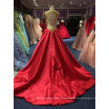 Robe de mariée en satin rouge en satin avec délicatesse